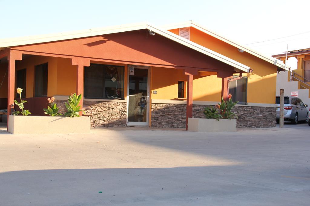 Budget Inn Artesia Bagian luar foto