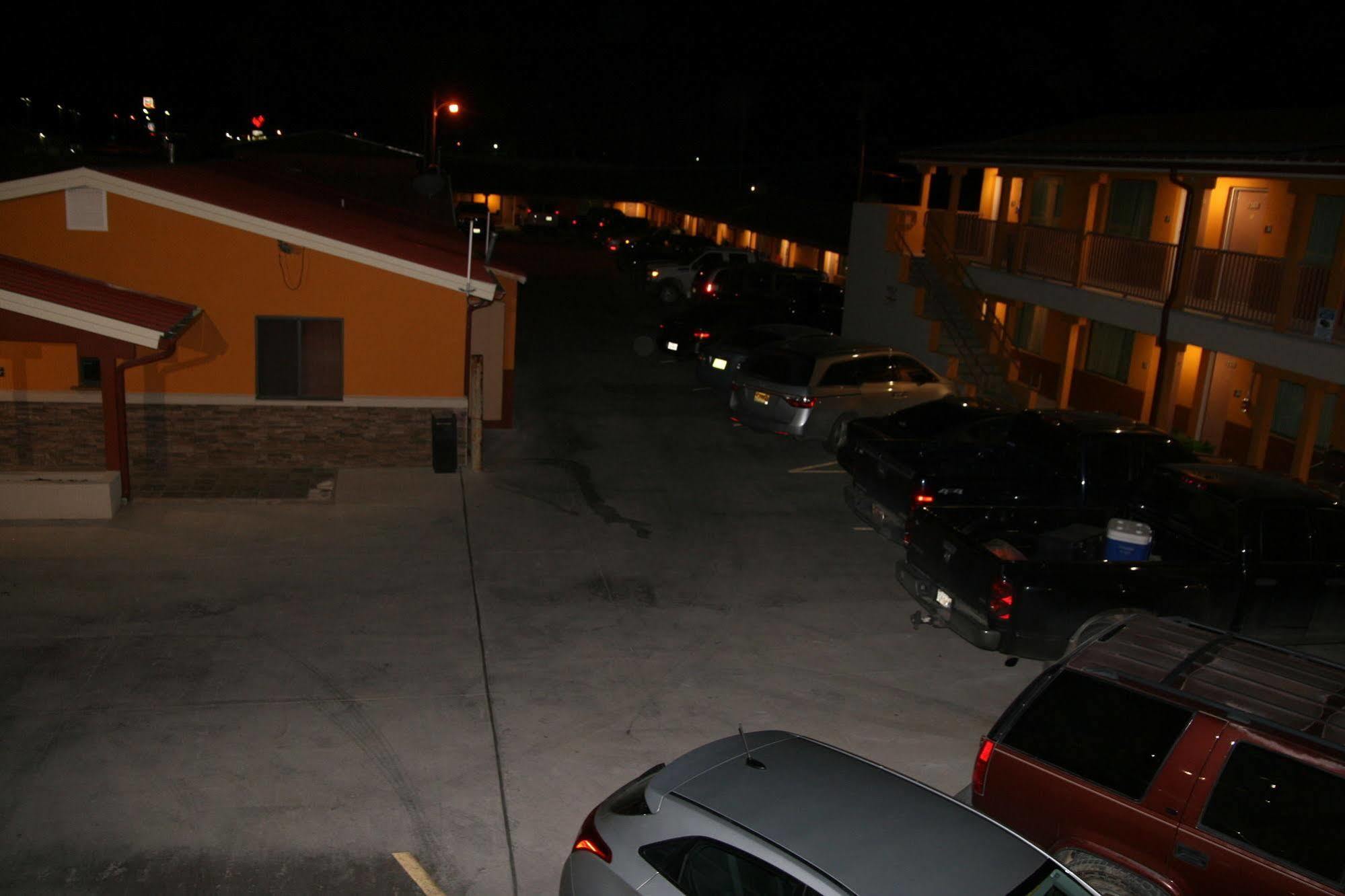 Budget Inn Artesia Bagian luar foto