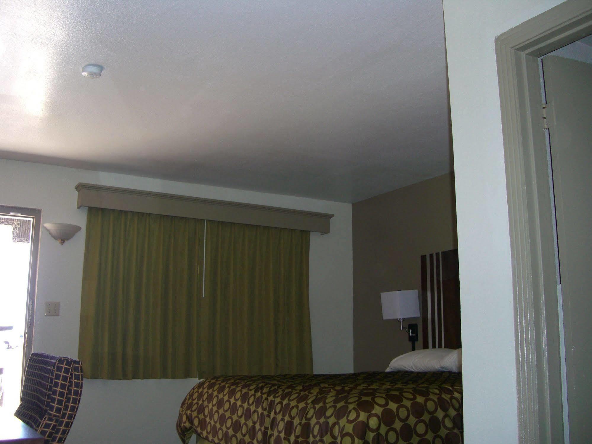 Budget Inn Artesia Bagian luar foto