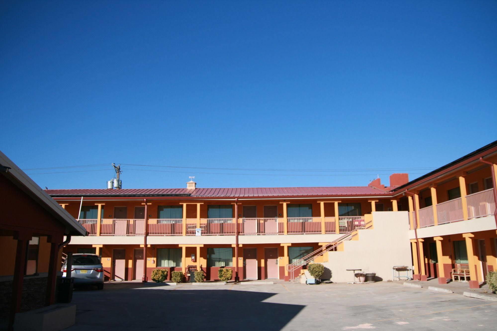 Budget Inn Artesia Bagian luar foto